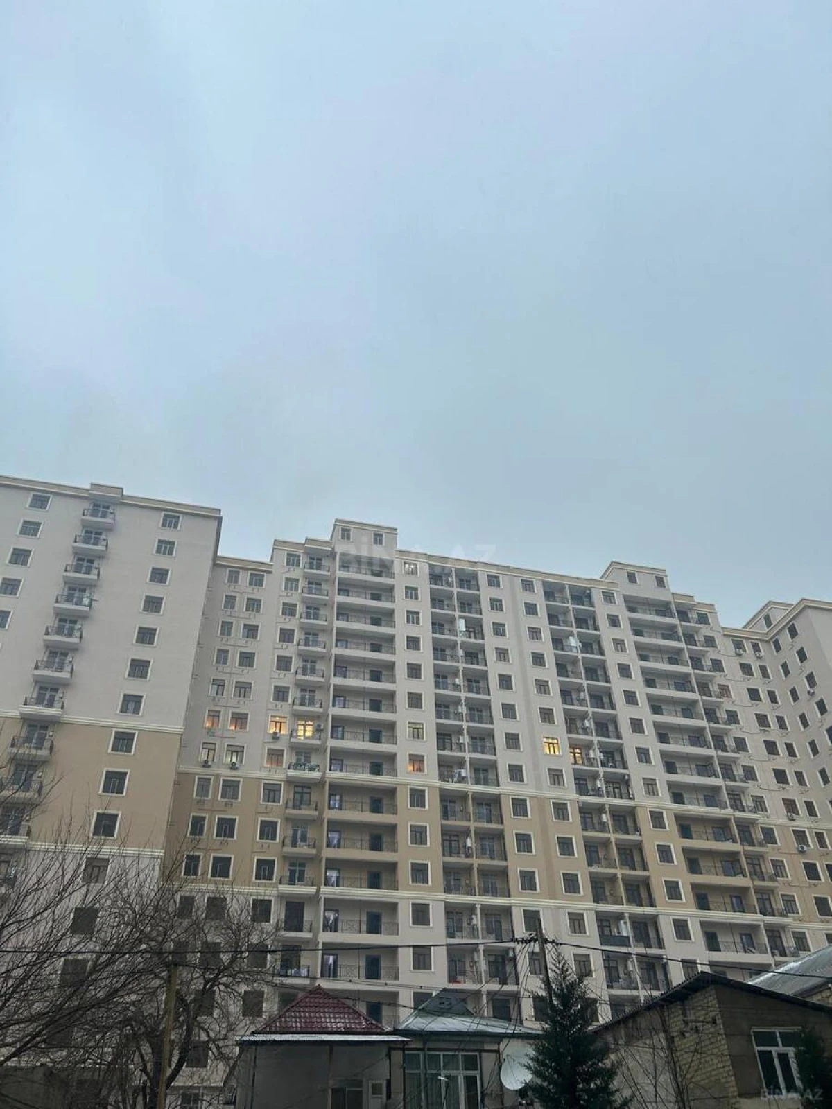 Satılır 2 otaqlı mənzil 82 m²