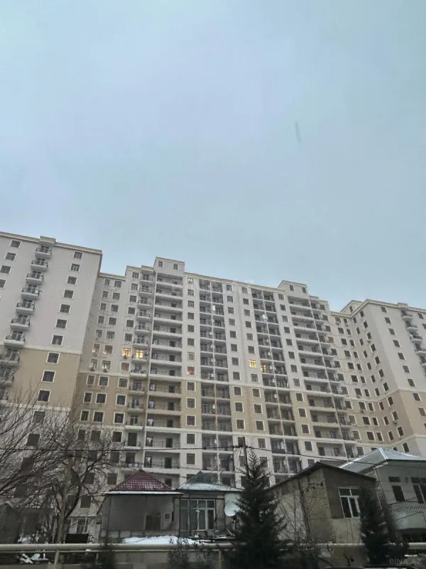 Satılır 2 otaqlı mənzil 82 m²