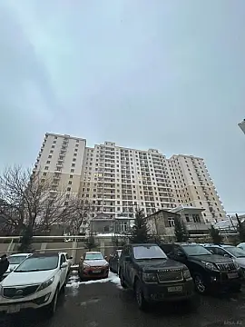 Satılır 2 otaqlı mənzil 82 m²