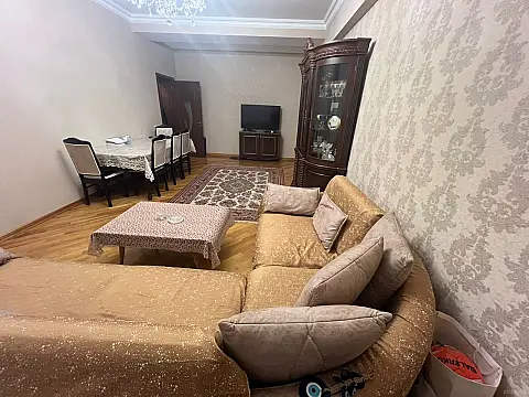 Satılır 2 otaqlı mənzil 69 m²