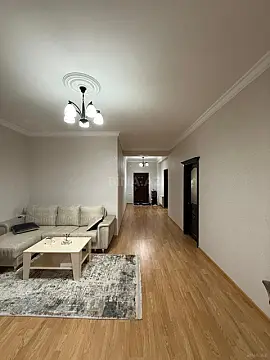 Satılır 3 otaqlı mənzil 133 m²