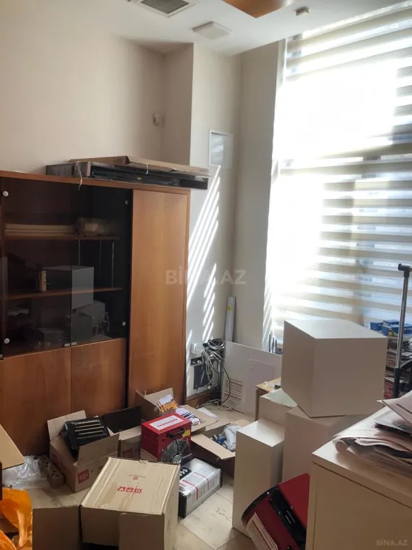 Kirayə verilir obyekt 220 m²