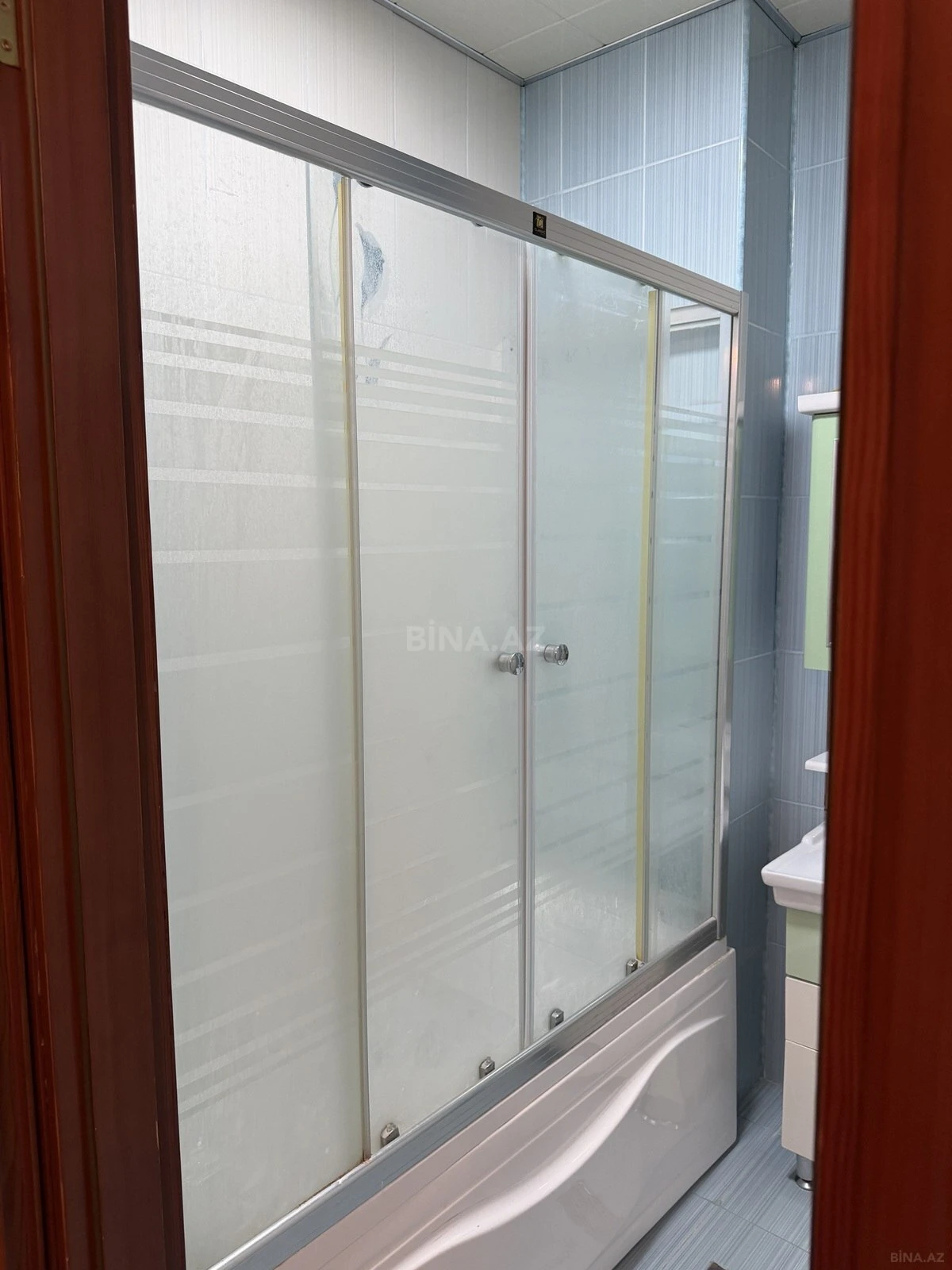 Satılır 2 otaqlı mənzil 106 m²