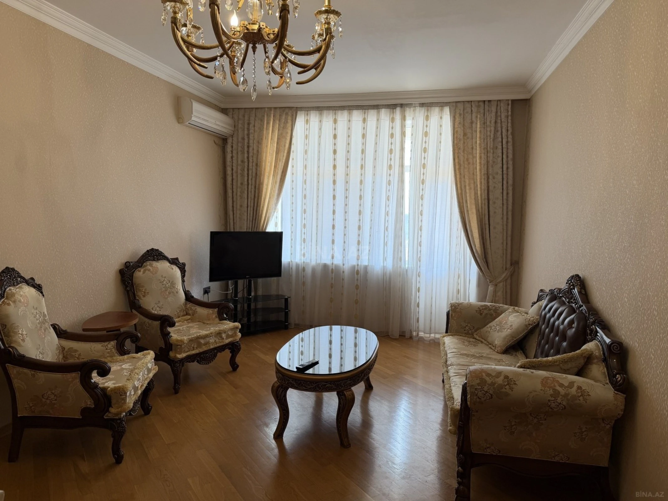 Satılır 2 otaqlı mənzil 106 m²