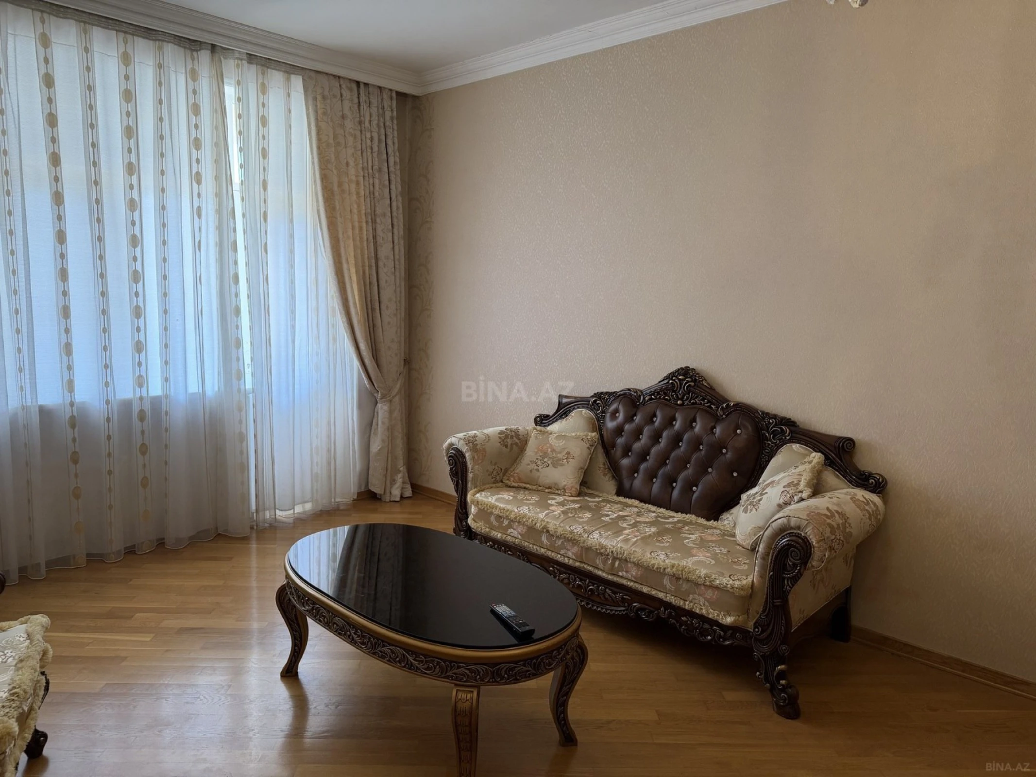 Satılır 2 otaqlı mənzil 106 m²