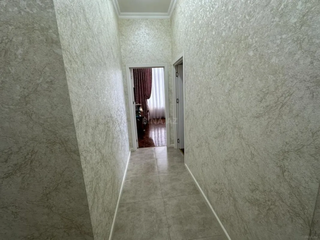 Satılır 2 otaqlı mənzil 82 m²