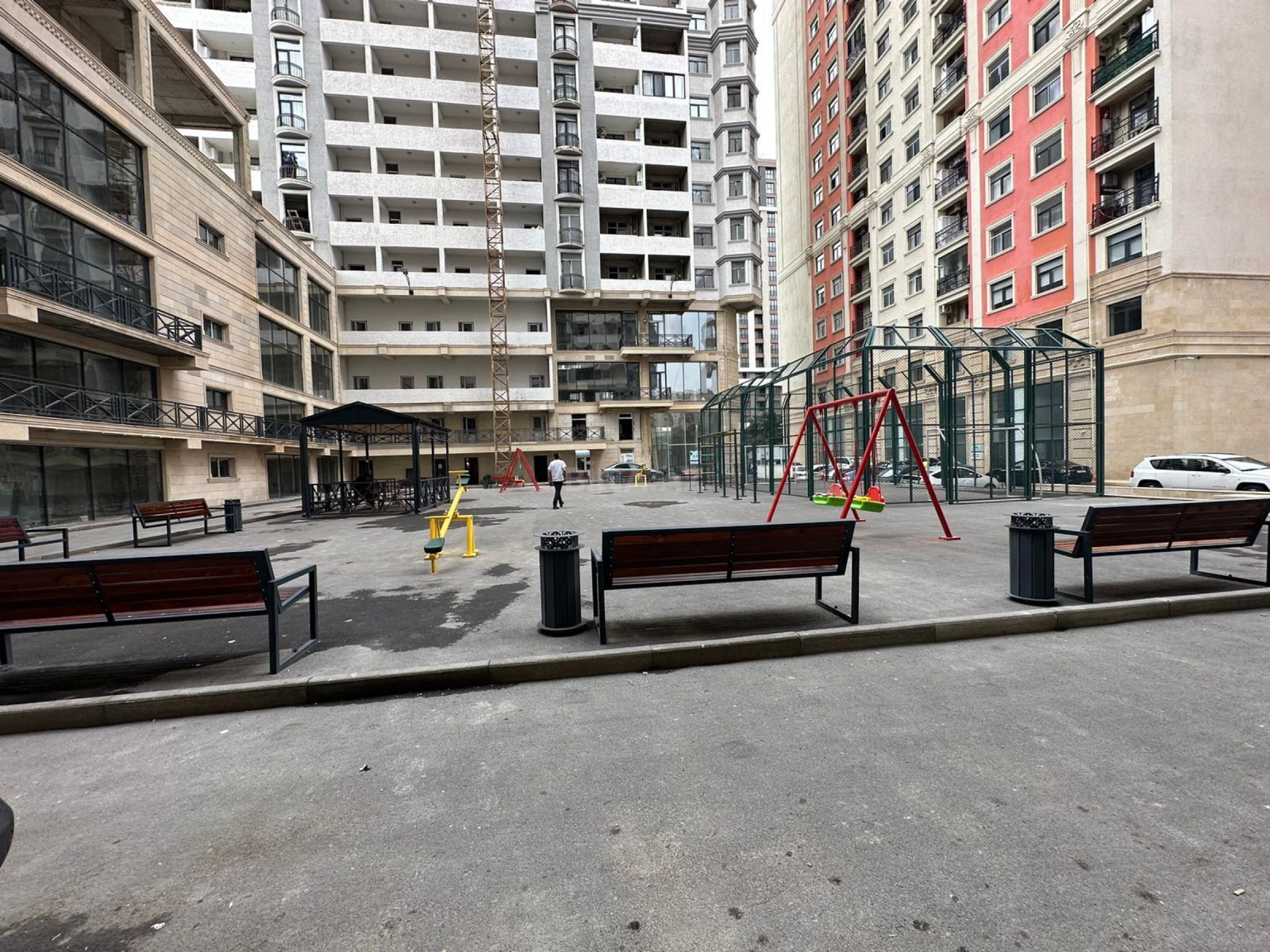 Kirayə verilir 2 otaqlı mənzil 75 m²