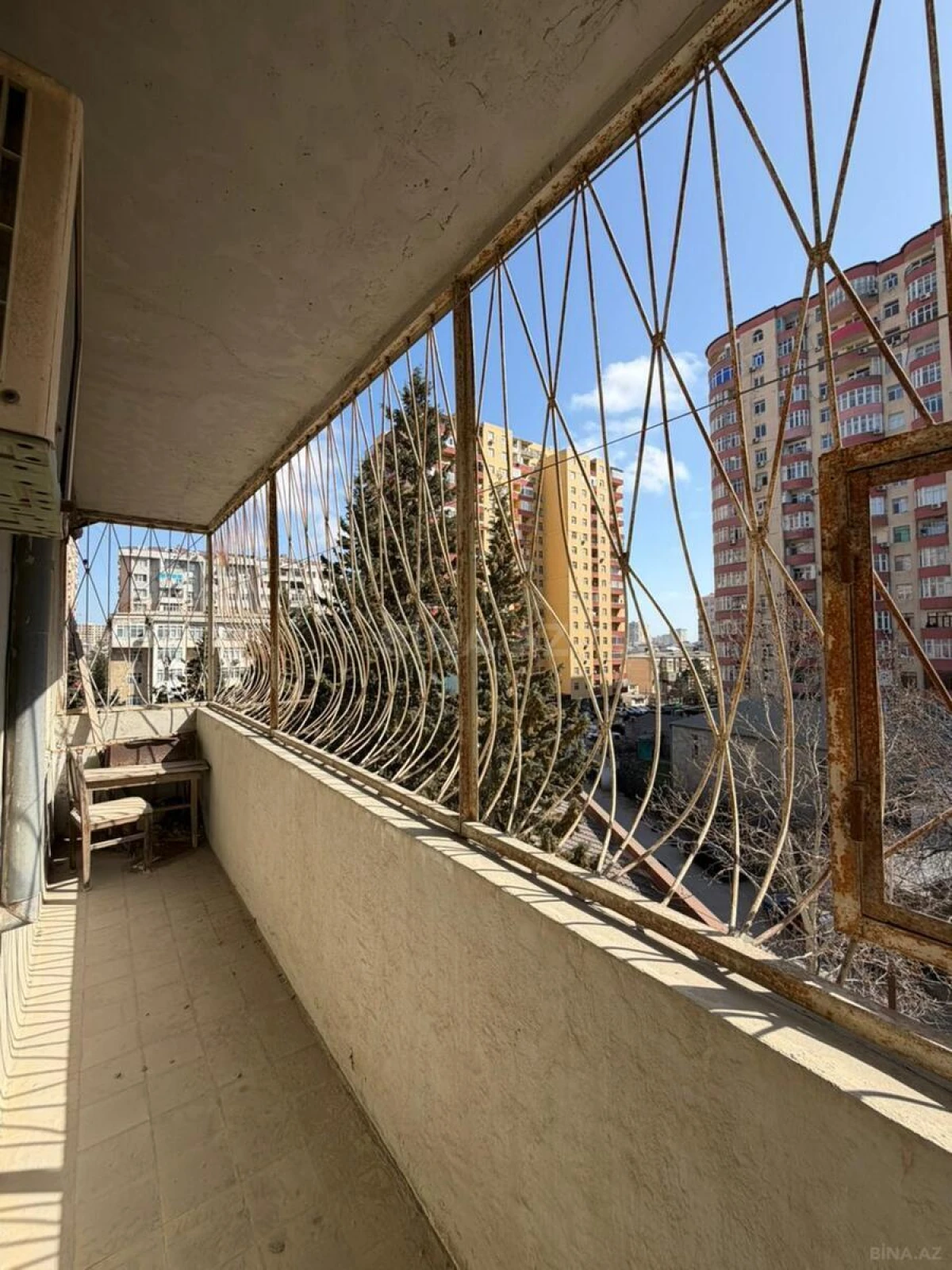 Satılır 4 otaqlı mənzil 100 m²