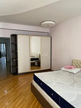 Satılır 3 otaqlı mənzil 108 m²