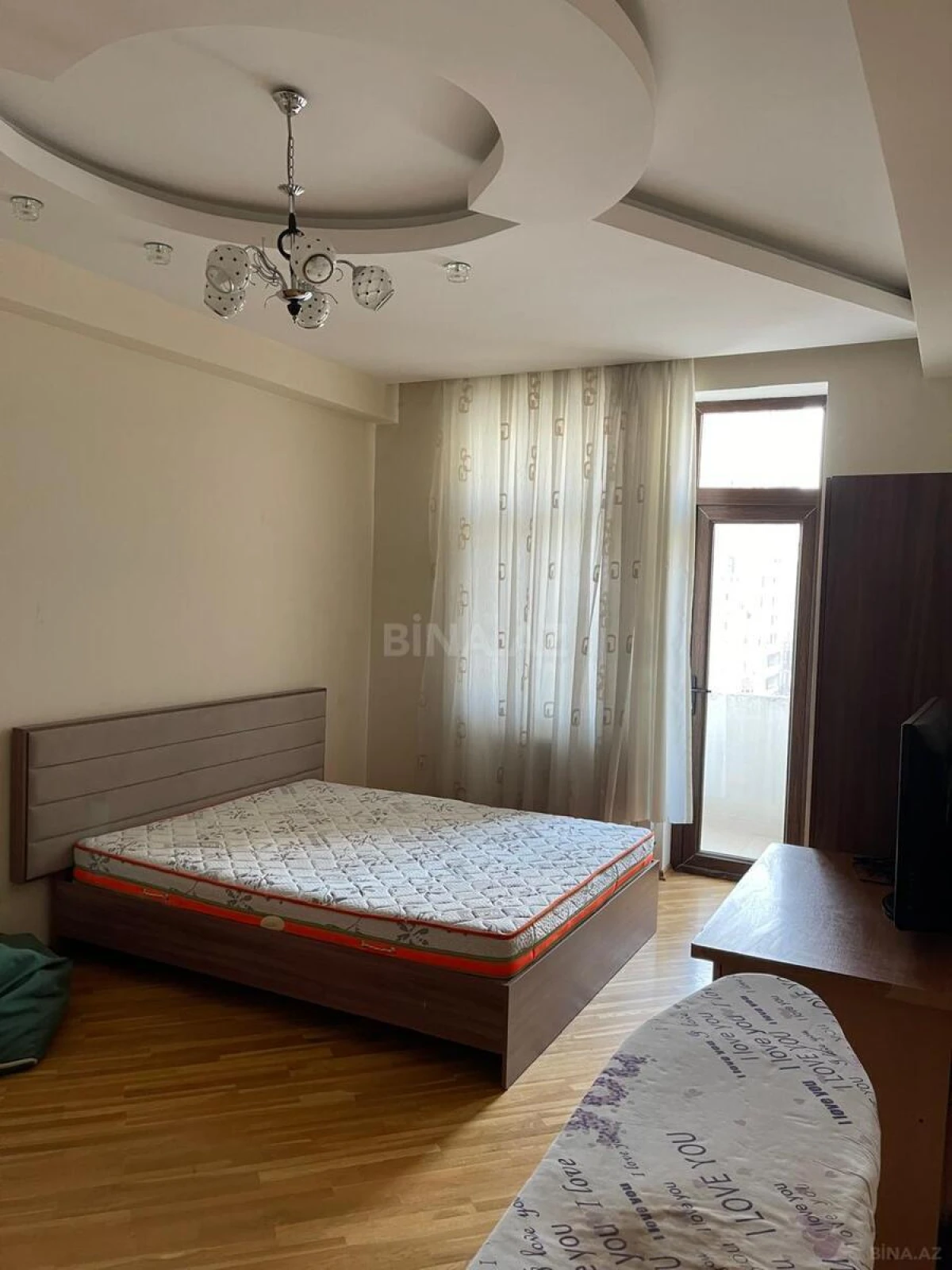Satılır 3 otaqlı mənzil 108 m²