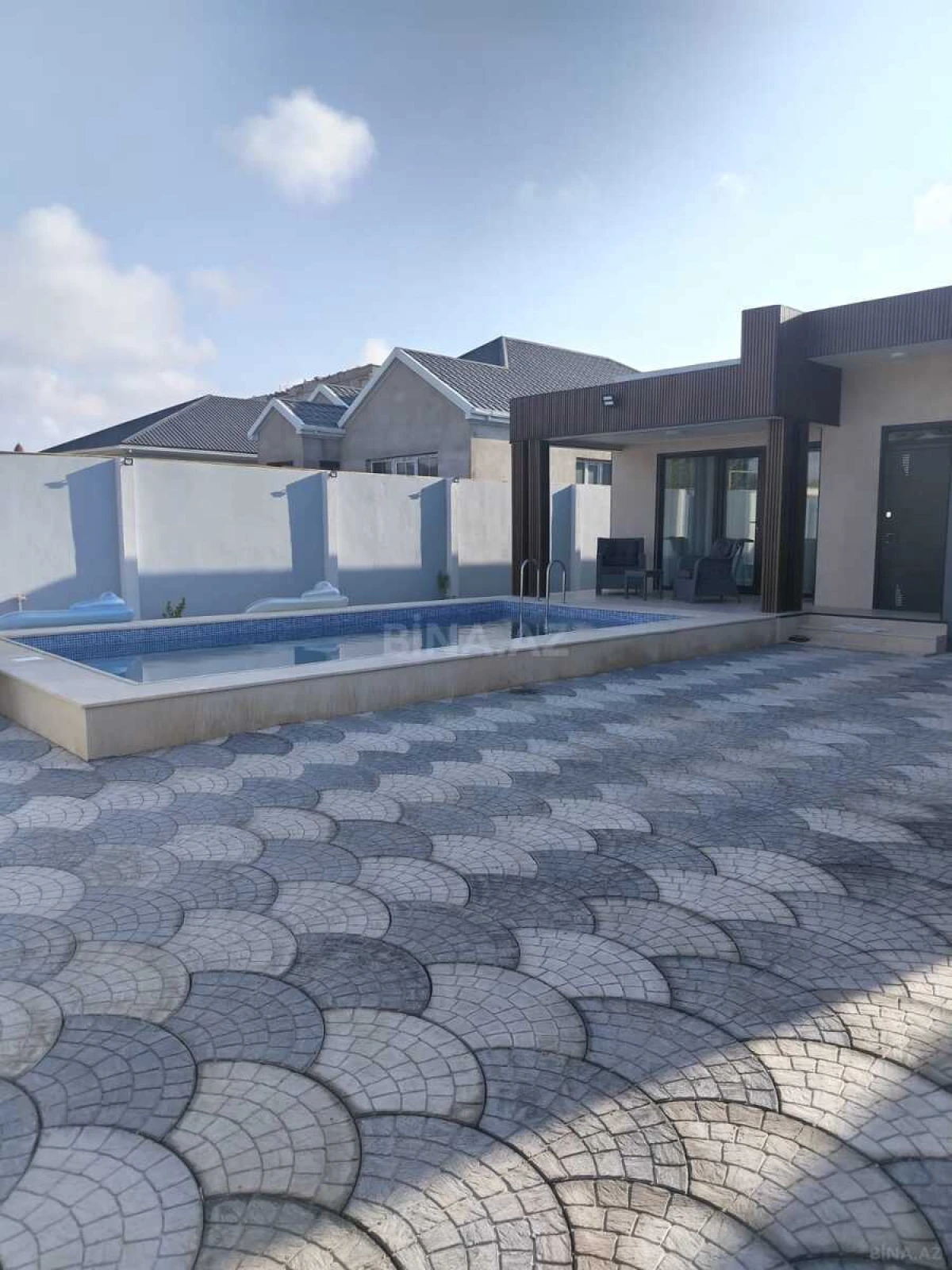 Satılır 4 otaqlı həyət evi 150 m²