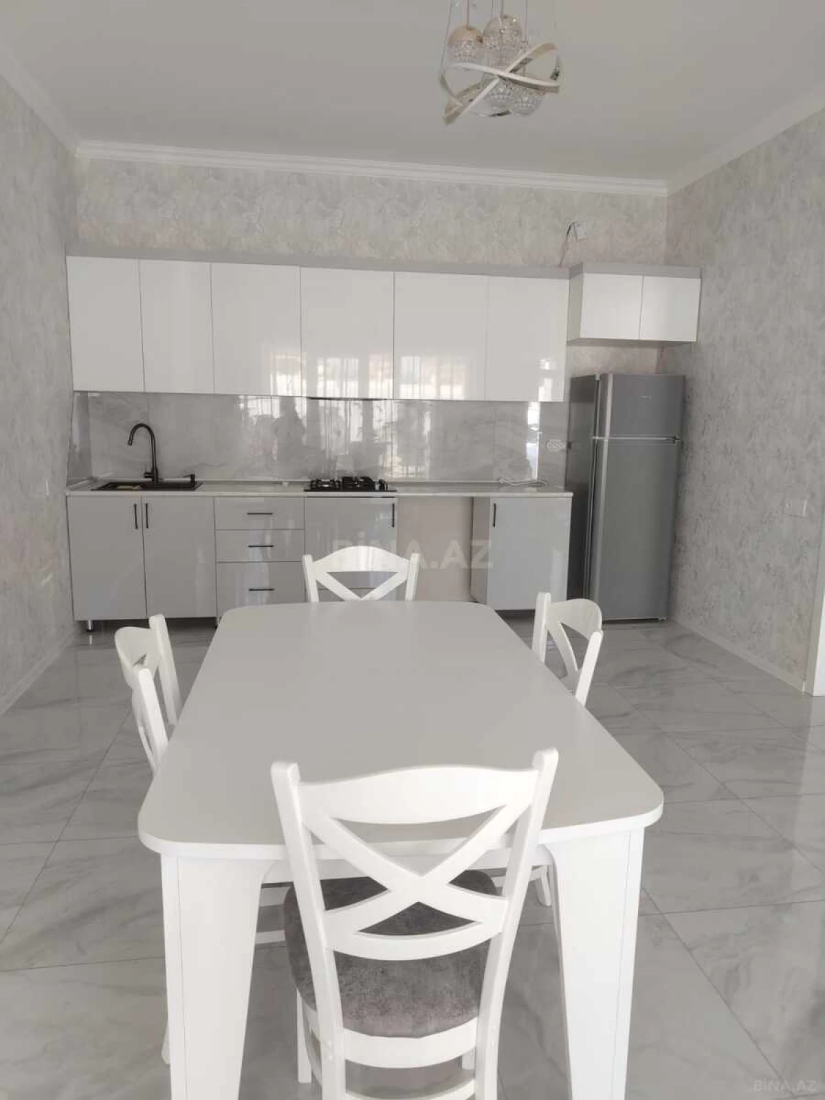 Satılır 4 otaqlı həyət evi 150 m²