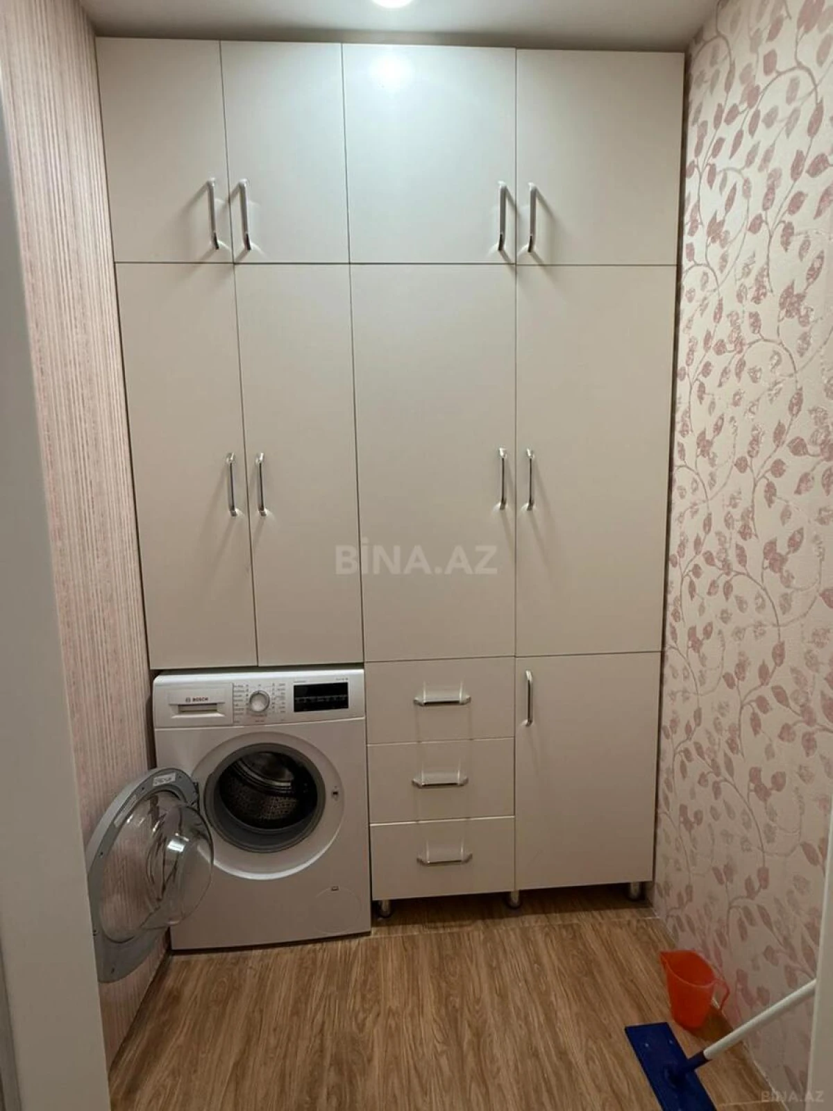 Kirayə verilir 3 otaqlı mənzil 150 m²