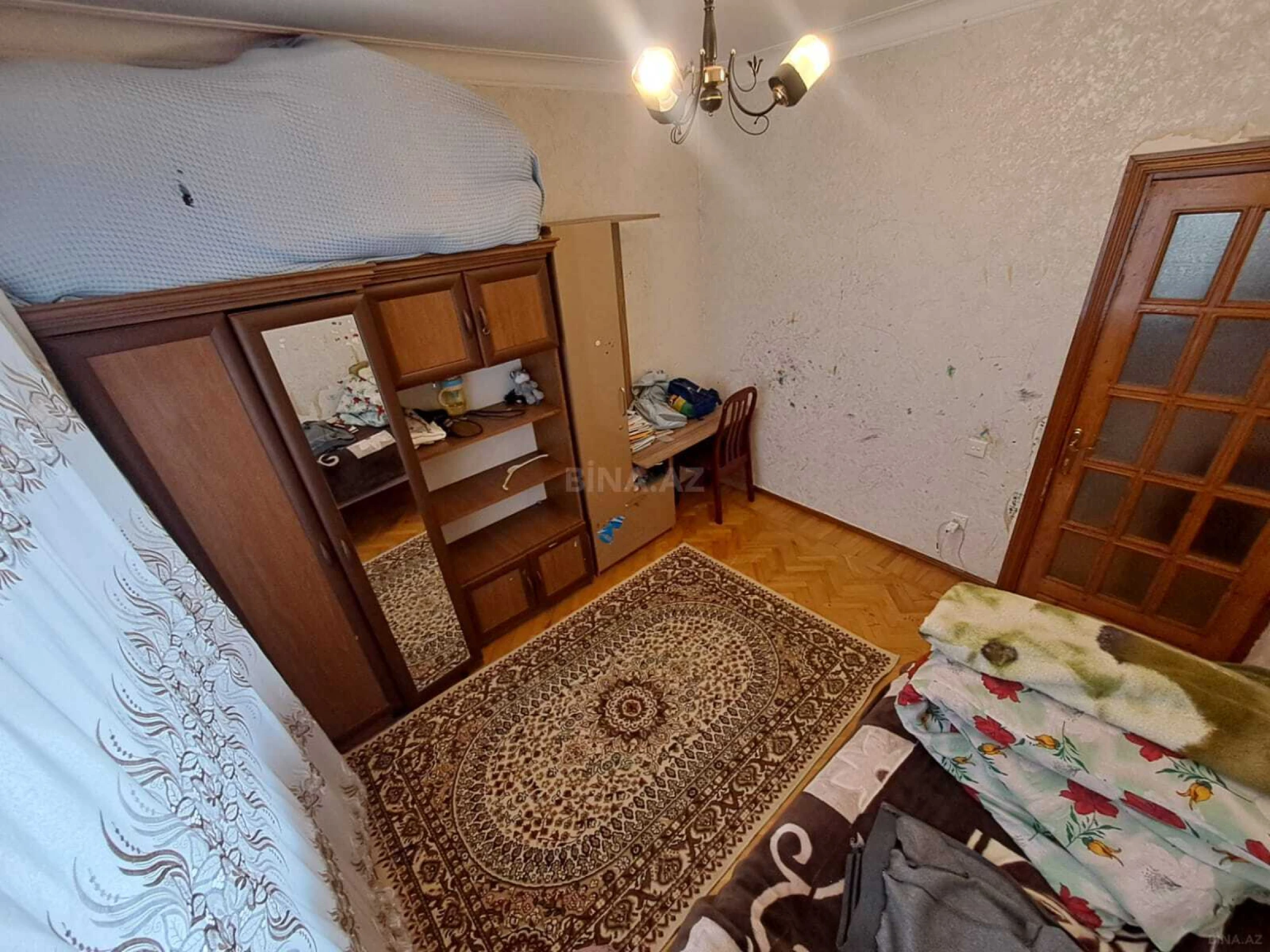 Satılır 5 otaqlı mənzil 125 m²