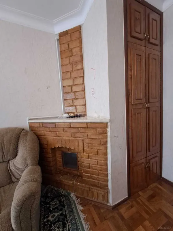 Satılır 5 otaqlı mənzil 125 m²