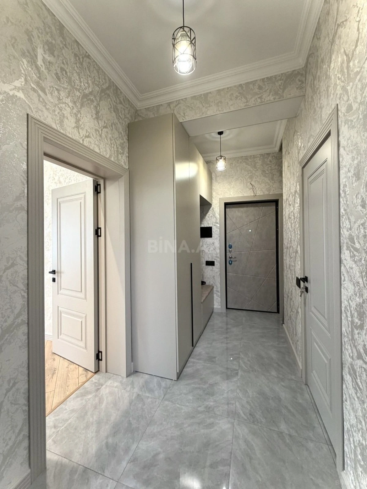 Satılır 2 otaqlı mənzil 73 m²