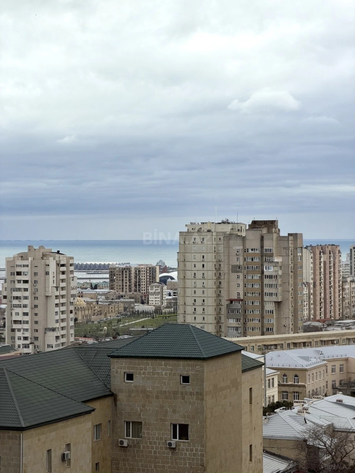 Satılır 2 otaqlı mənzil 73 m²