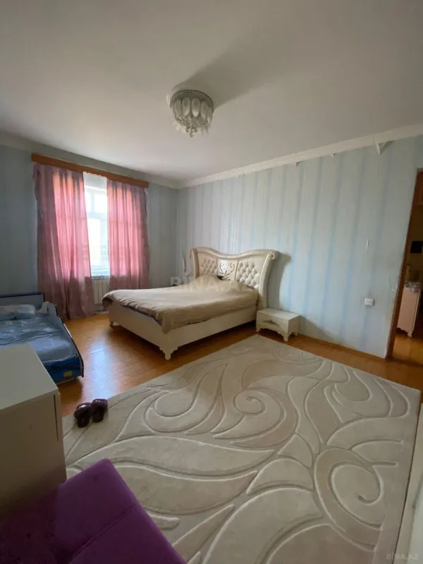 Satılır 5 otaqlı həyət evi 140 m²
