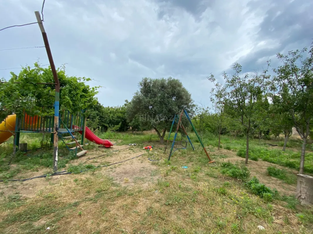 Satılır 5 otaqlı həyət evi 140 m²