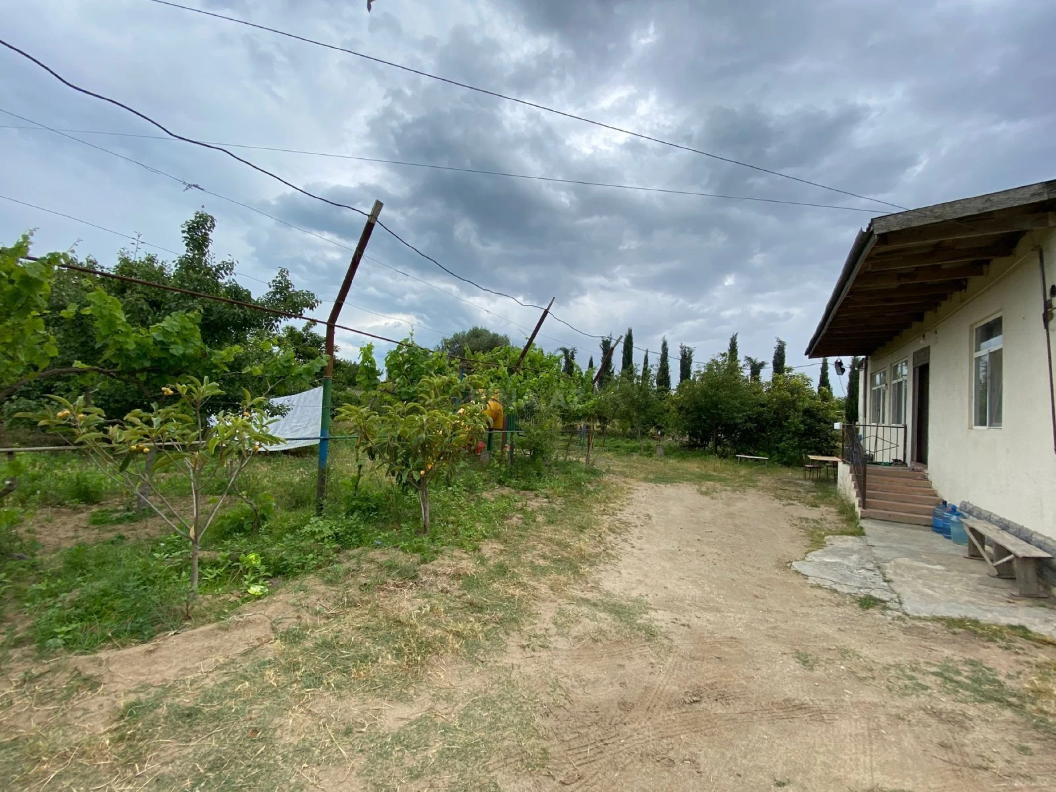 Satılır 5 otaqlı həyət evi 140 m²