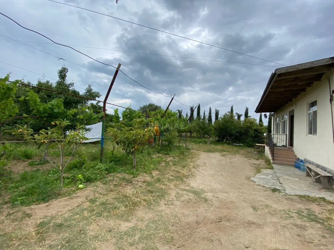 Satılır 5 otaqlı həyət evi 140 m²