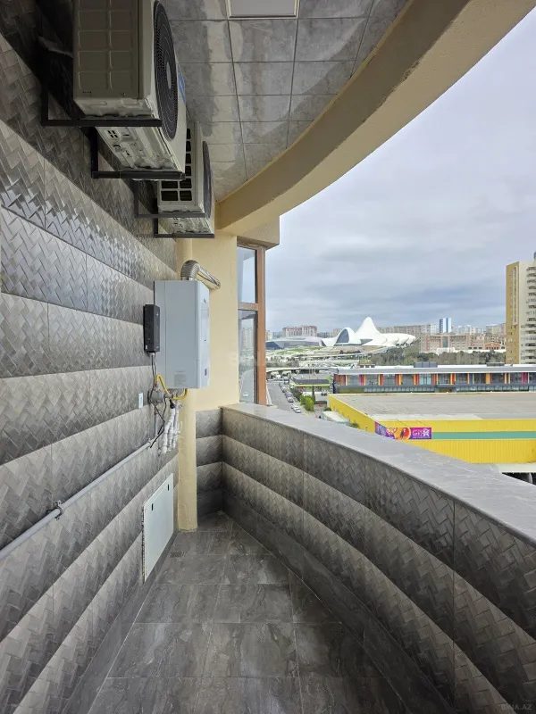 Kirayə verilir 3 otaqlı mənzil 105 m²