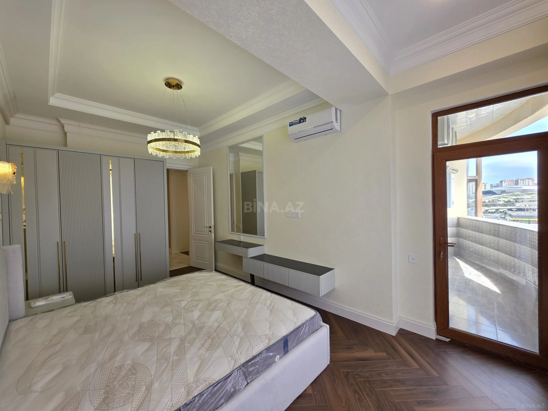 Kirayə verilir 3 otaqlı mənzil 105 m²