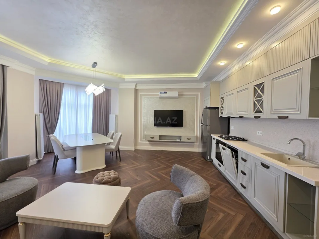 Kirayə verilir 3 otaqlı mənzil 105 m²