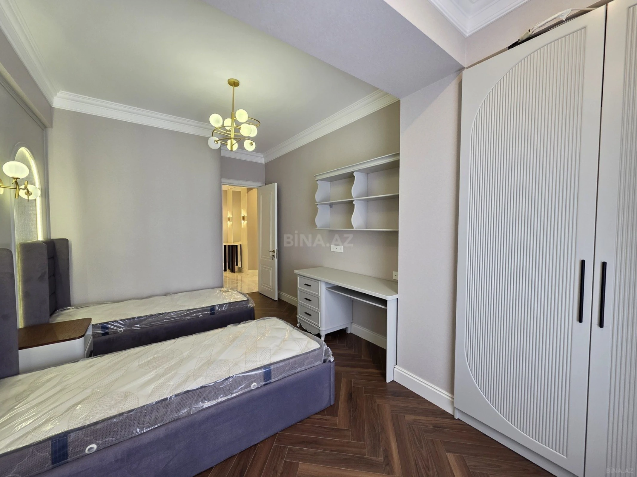 Kirayə verilir 3 otaqlı mənzil 105 m²