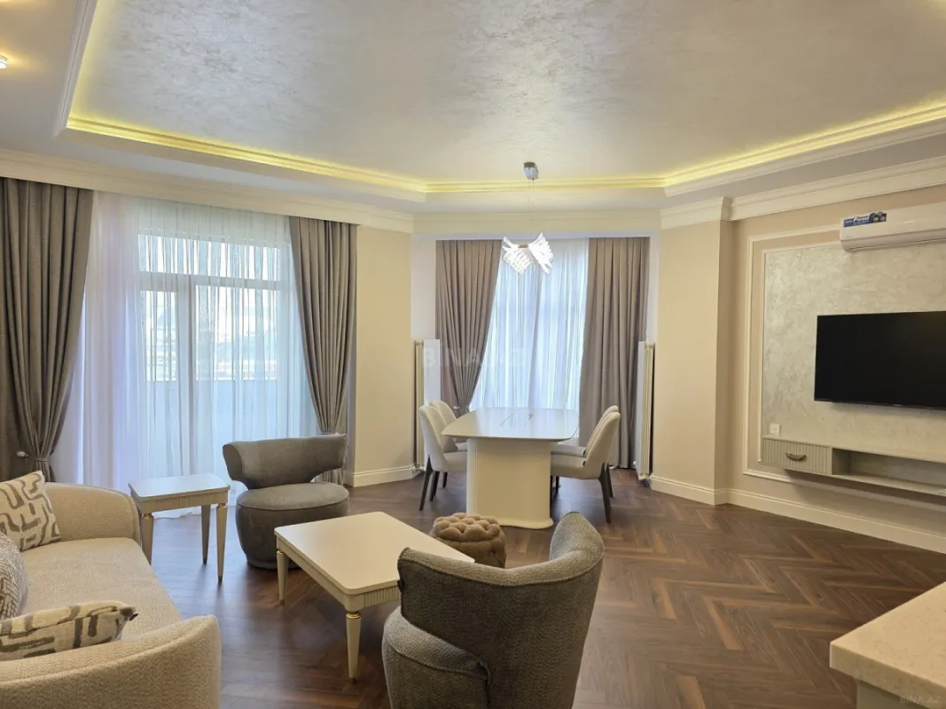 Kirayə verilir 3 otaqlı mənzil 105 m²