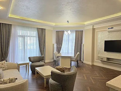 Kirayə verilir 3 otaqlı mənzil 105 m²