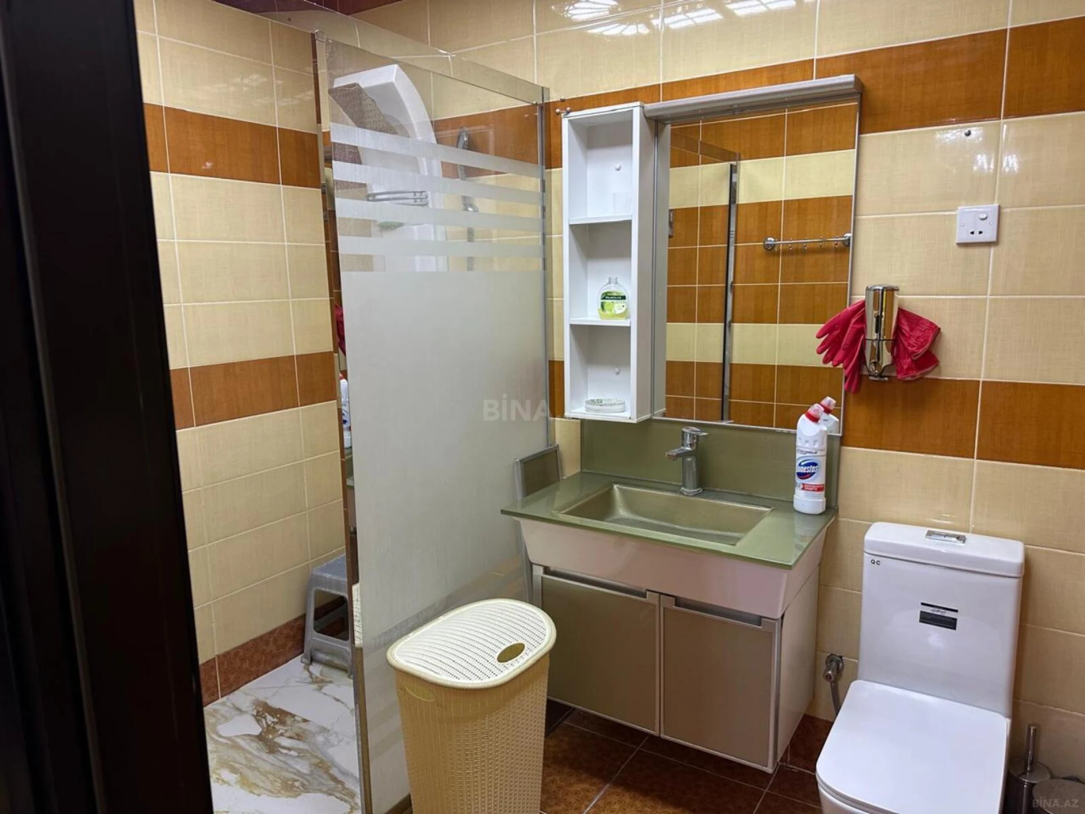 Kirayə verilir 3 otaqlı mənzil 107 m²