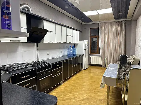 Kirayə verilir 3 otaqlı mənzil 107 m² — Bakı, Nərimanov 3 otaq 107.00 m²