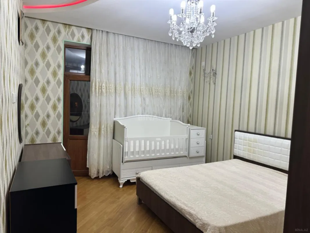 Kirayə verilir 3 otaqlı mənzil 107 m²