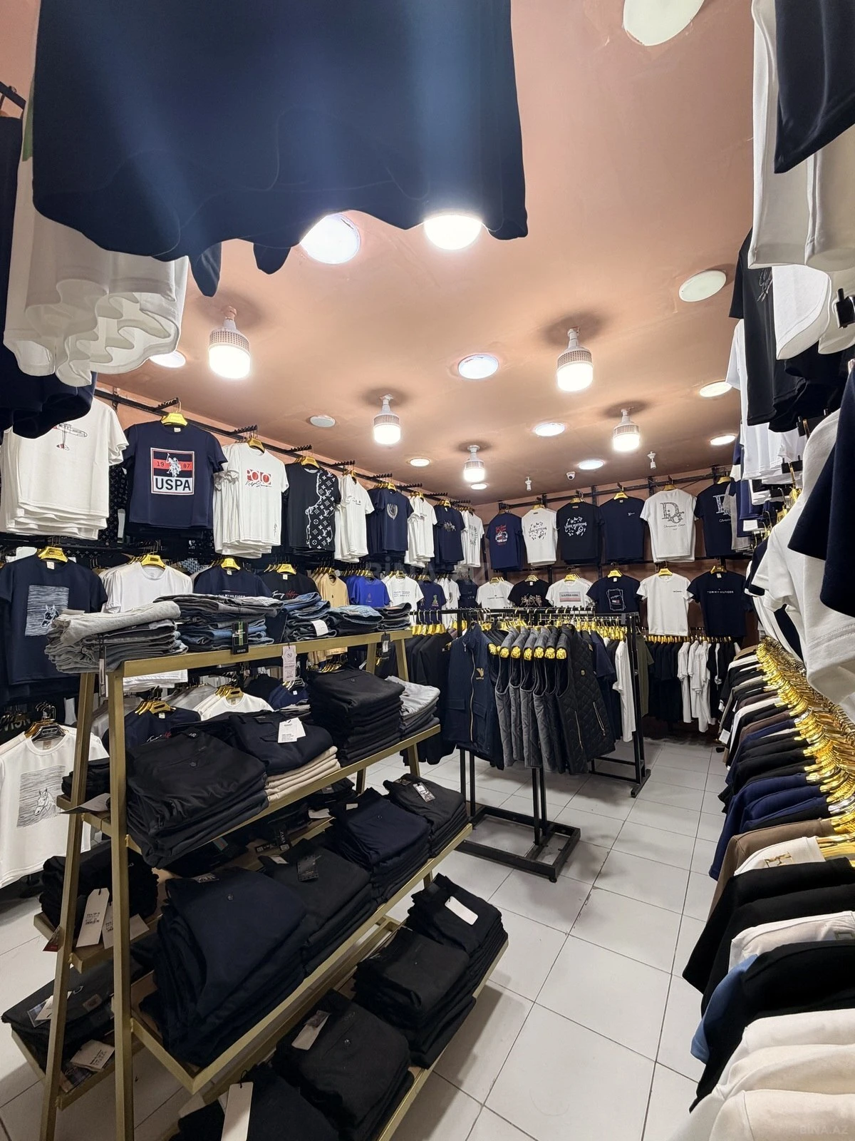 Kirayə verilir obyekt 130 m²