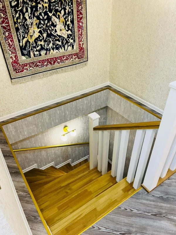 Satılır 4 otaqlı mənzil 230 m²
