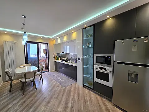 Satılır 3 otaqlı mənzil 80 m² — Bakı, Yeni Günəşli 3 otaq 80.00 m²