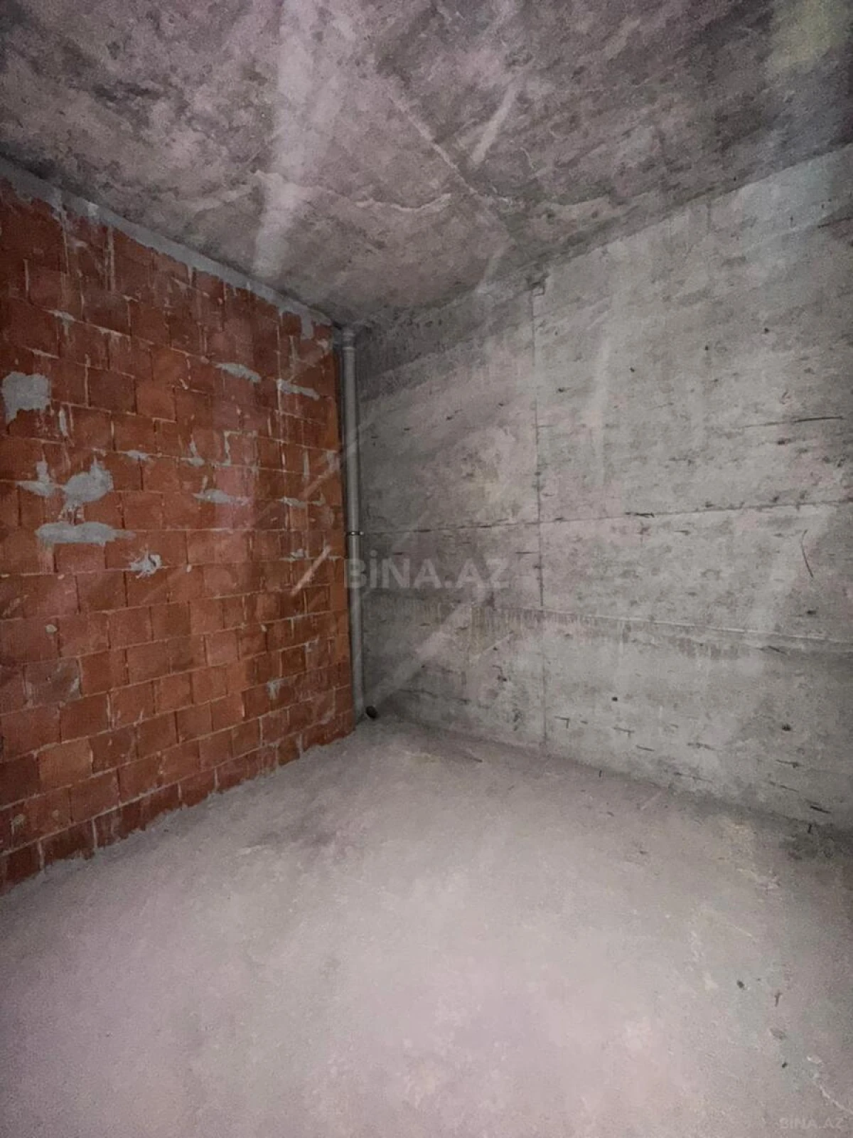 Satılır 3 otaqlı mənzil 147 m²