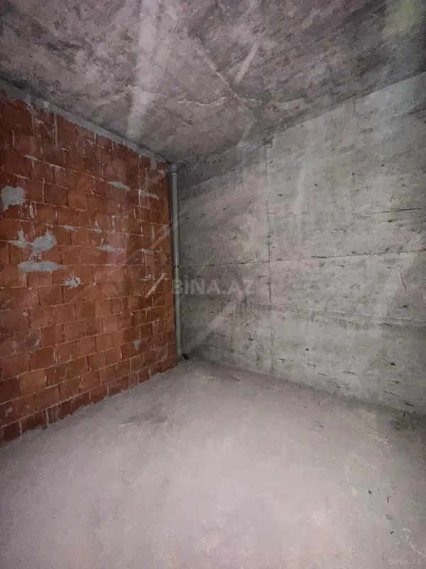 Satılır 3 otaqlı mənzil 147 m²