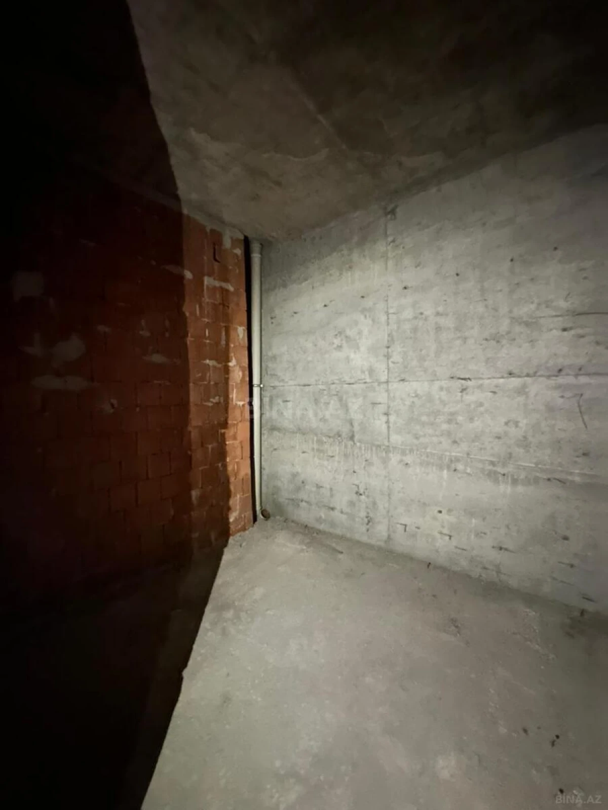 Satılır 3 otaqlı mənzil 147 m²