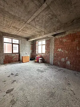 Satılır 3 otaqlı mənzil 147 m²