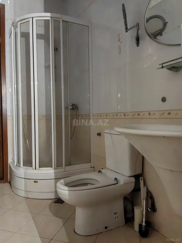 Satılır 4 otaqlı mənzil 130 m²
