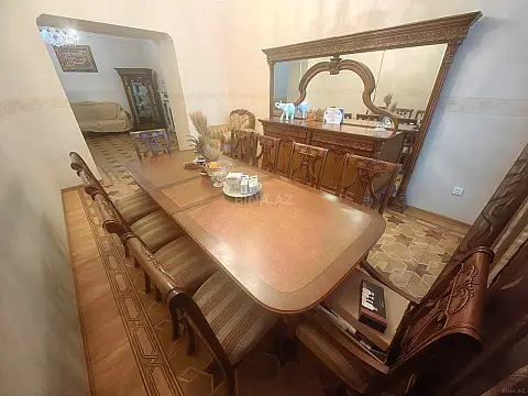 Satılır 4 otaqlı mənzil 130 m²