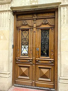 Satılır 4 otaqlı mənzil 130 m²