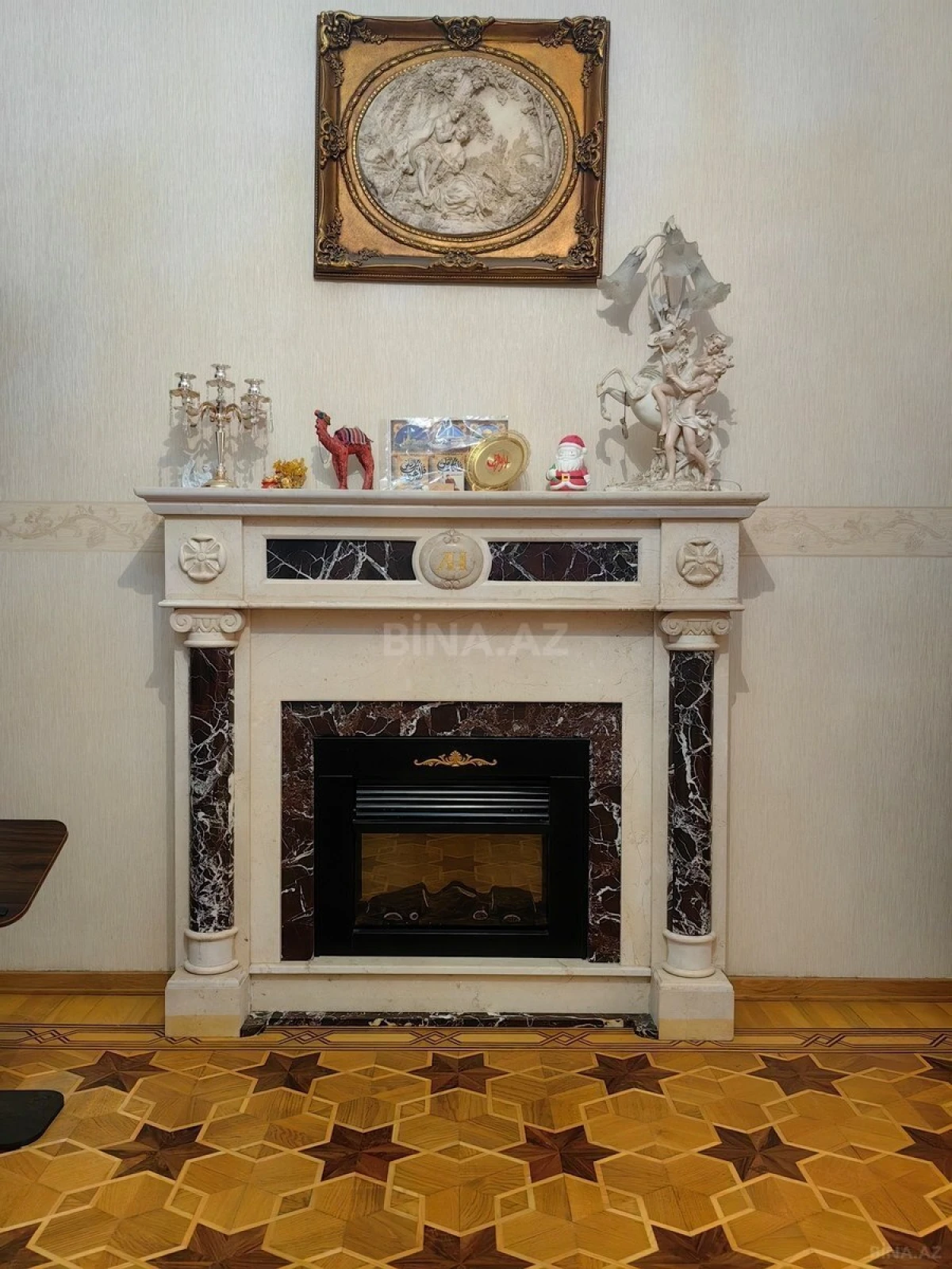 Satılır 4 otaqlı mənzil 130 m²