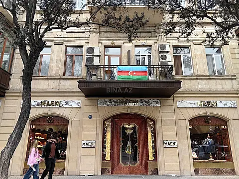 Satılır 4 otaqlı mənzil 130 m² — Bakı, Sahil qəs. 4 otaq 130.00 m²