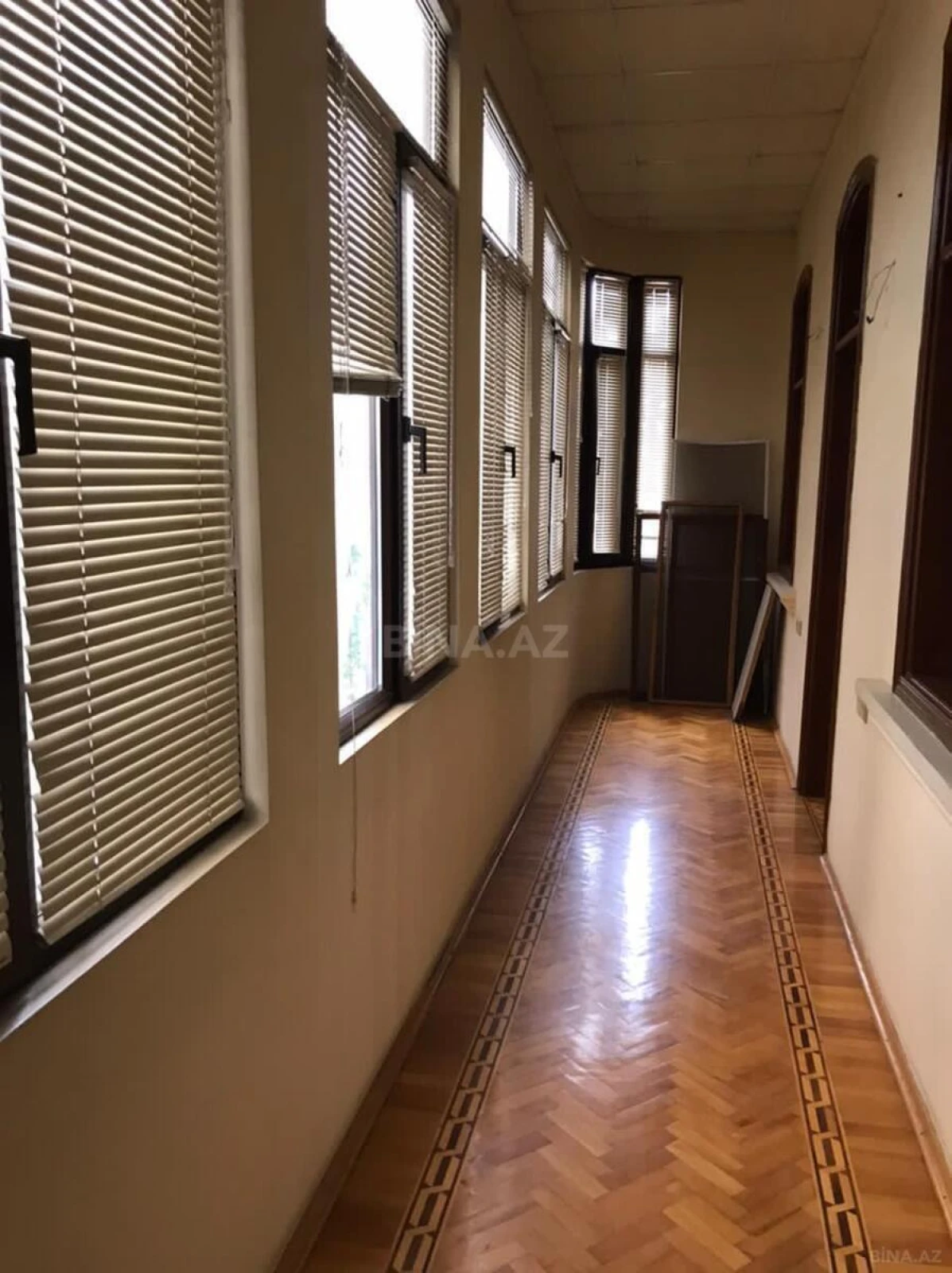 Kirayə verilir 5 otaqlı ofis 210 m²