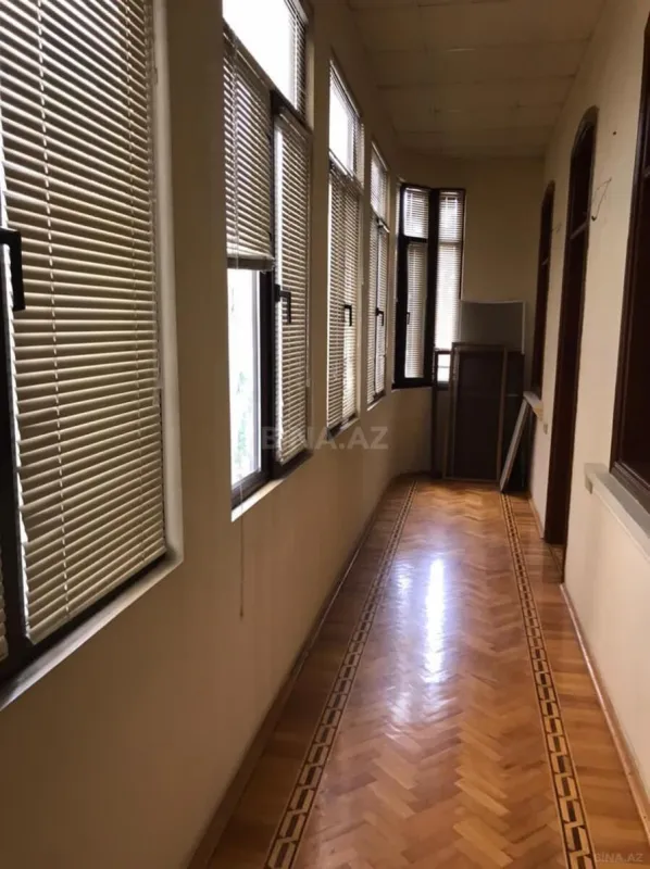 Kirayə verilir 5 otaqlı ofis 210 m²