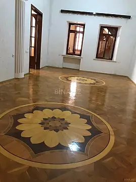 Kirayə verilir 5 otaqlı ofis 210 m²