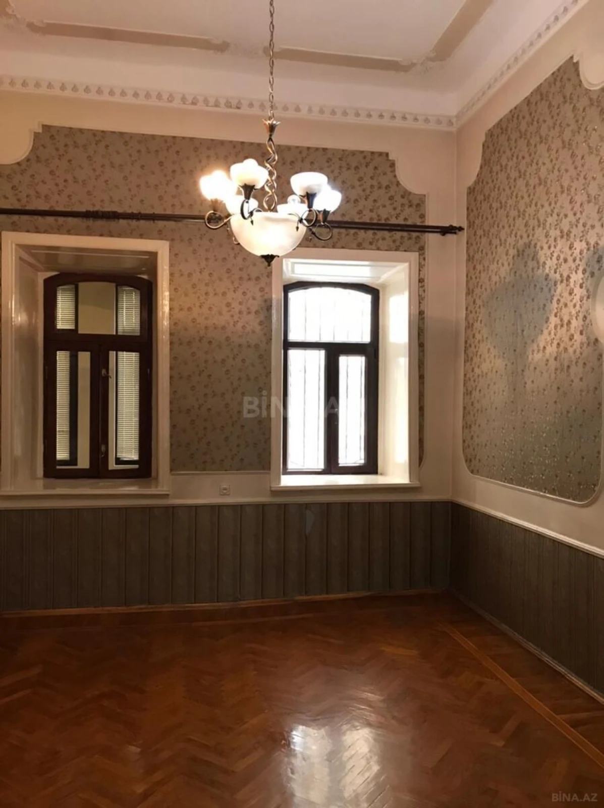 Kirayə verilir 5 otaqlı ofis 210 m²